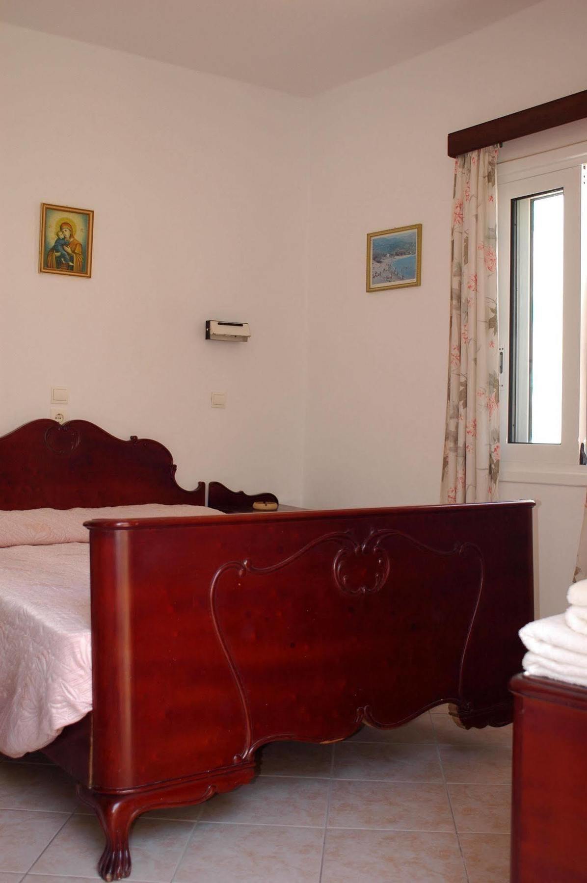 Avra Rooms Kárpathos Eksteriør bilde